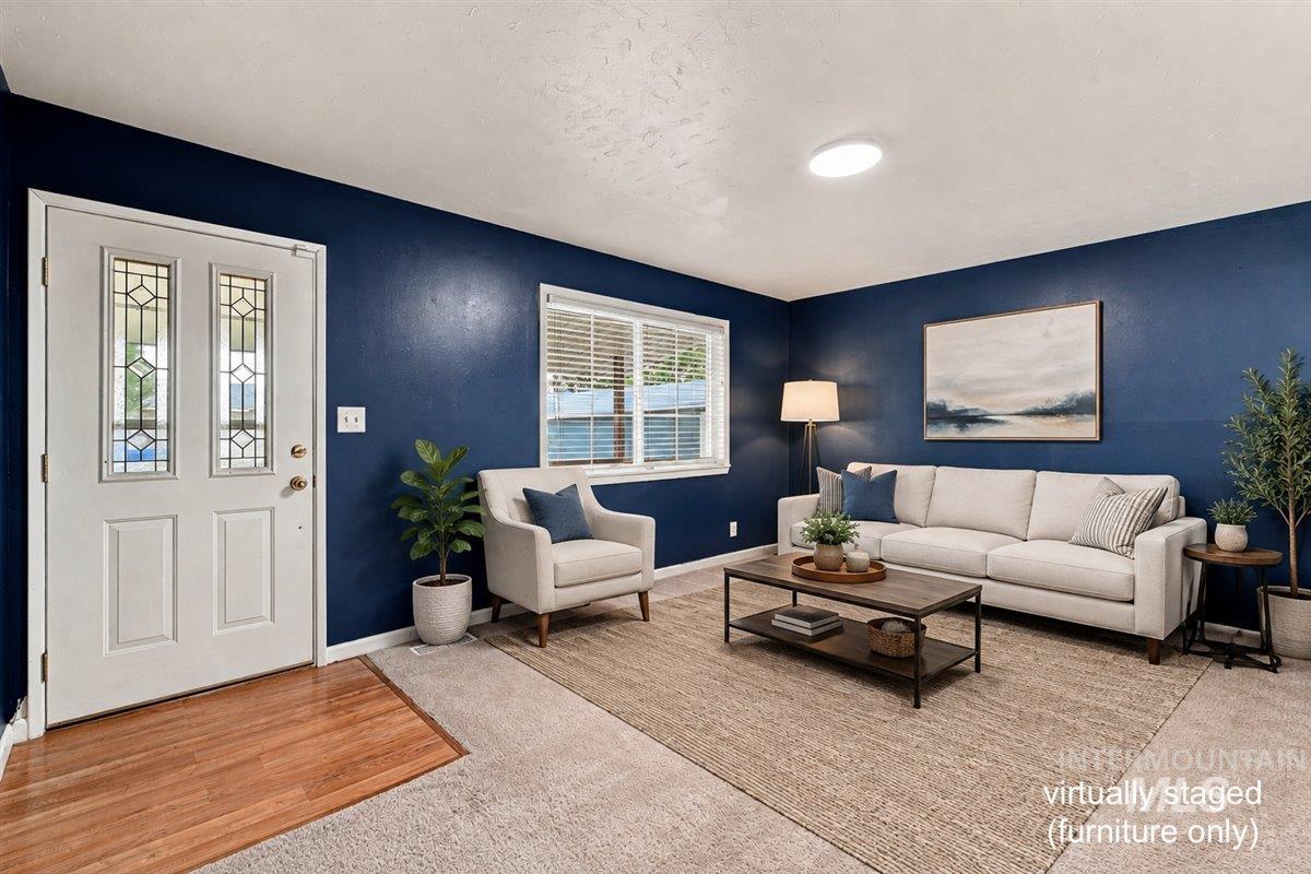 1188 Phelps Dr, Mountain Home, Idaho 83647, 3 Bedrooms, 1.5 Bathrooms, Residential For Sale, Price $249,900,MLS 98999282