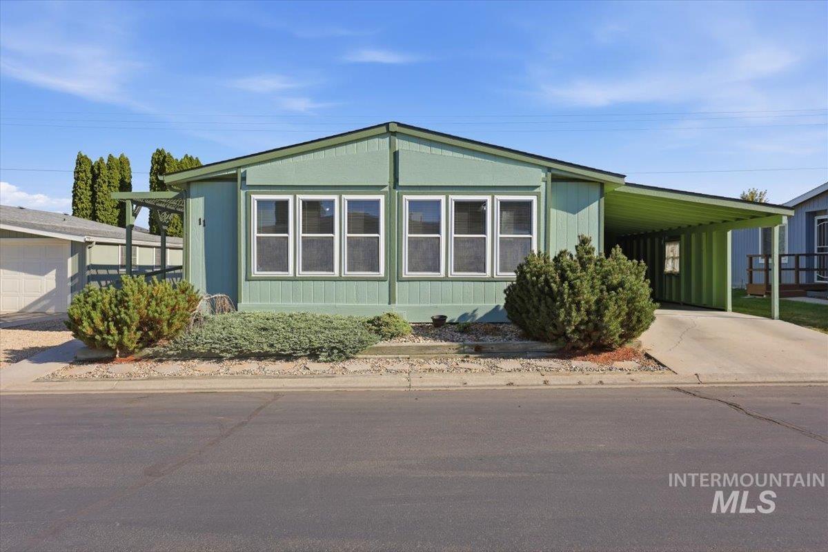 1907 W Flamingo, Nampa, Idaho 83651, 2 Bedrooms, 2 Bathrooms, Residential For Sale, Price $179,900,MLS 98999284