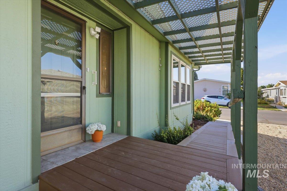 1907 W Flamingo, Nampa, Idaho 83651, 2 Bedrooms, 2 Bathrooms, Residential For Sale, Price $179,900,MLS 98999284