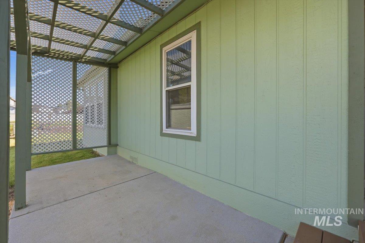 1907 W Flamingo, Nampa, Idaho 83651, 2 Bedrooms, 2 Bathrooms, Residential For Sale, Price $179,900,MLS 98999284