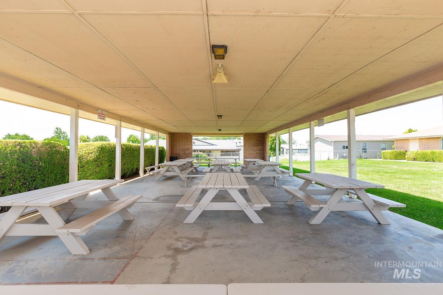 1907 W Flamingo, Nampa, Idaho 83651, 2 Bedrooms, 2 Bathrooms, Residential For Sale, Price $179,900,MLS 98999284