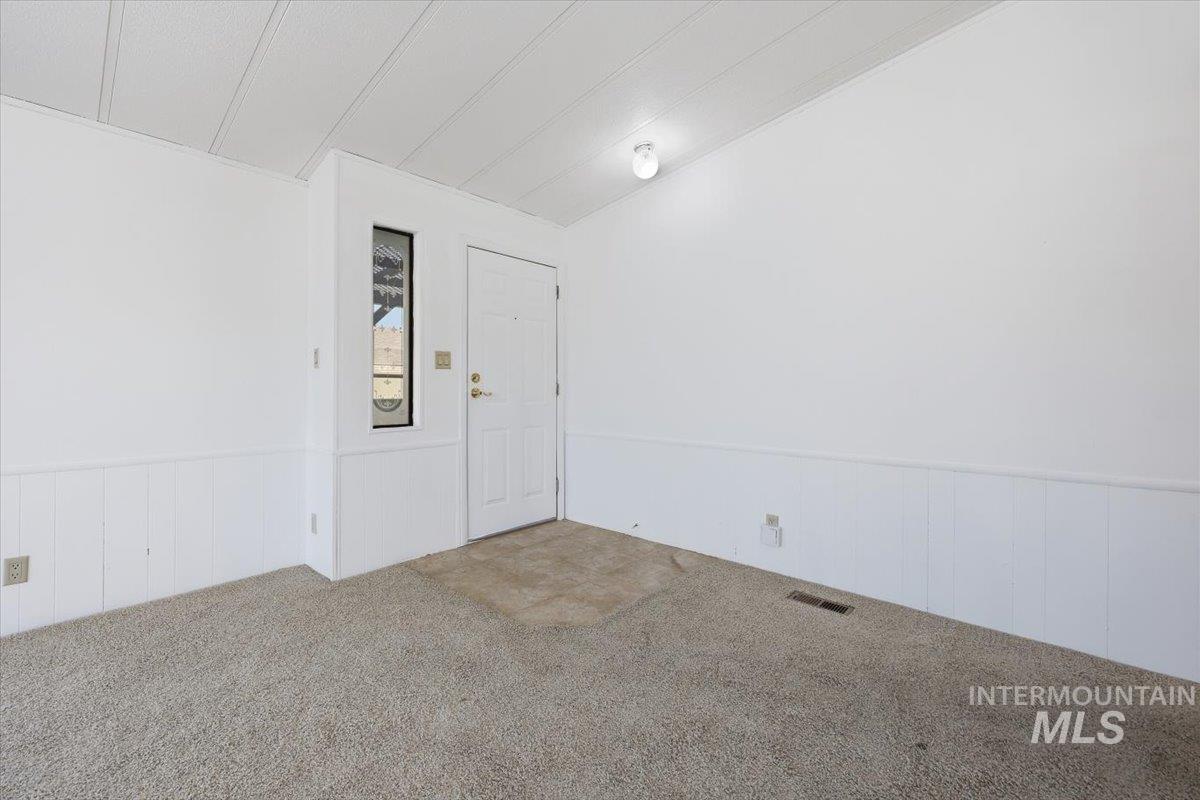 1907 W Flamingo, Nampa, Idaho 83651, 2 Bedrooms, 2 Bathrooms, Residential For Sale, Price $179,900,MLS 98999284
