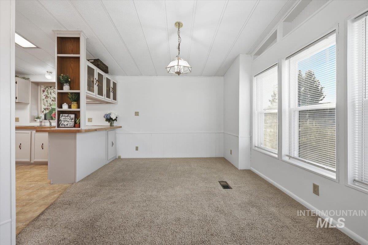 1907 W Flamingo, Nampa, Idaho 83651, 2 Bedrooms, 2 Bathrooms, Residential For Sale, Price $179,900,MLS 98999284