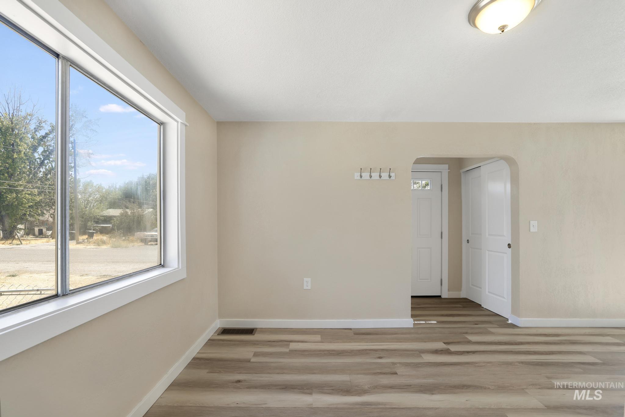 234 13th Ave W, Gooding, Idaho 83300, 4 Bedrooms, 1.5 Bathrooms, Residential For Sale, Price $290,000,MLS 98999290