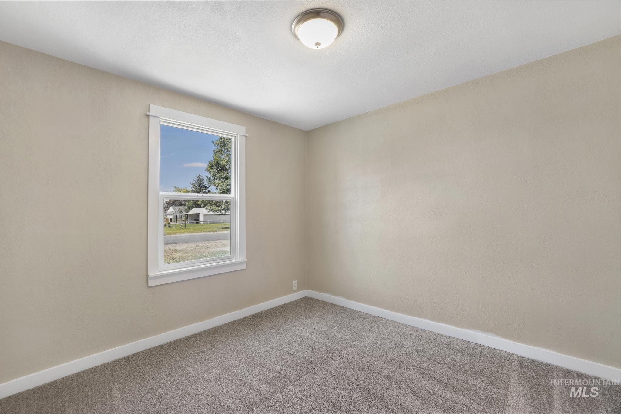 234 13th Ave W, Gooding, Idaho 83300, 4 Bedrooms, 1.5 Bathrooms, Residential For Sale, Price $290,000,MLS 98999290