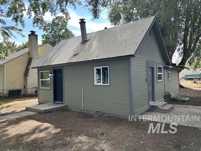 519 N Boise Ave, Emmett, Idaho 83617, 2 Bedrooms, 1 Bathroom, Residential For Sale, Price $274,997,MLS 98999296