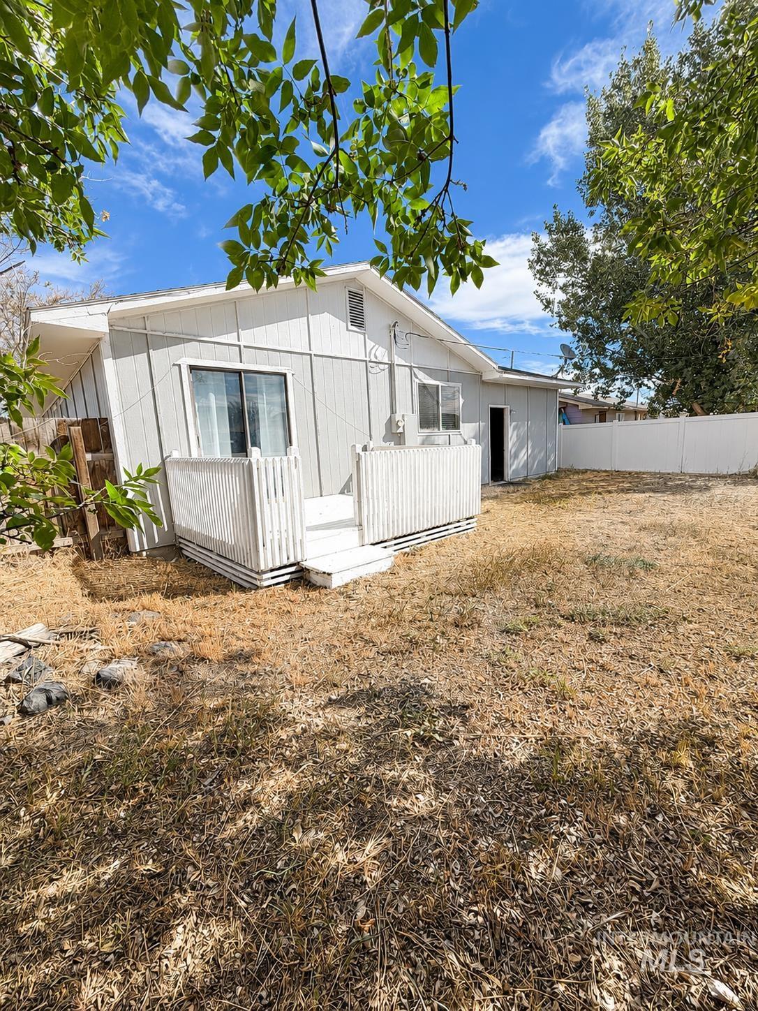 2643 Burton Ave, Burley, Idaho 83318, 2 Bedrooms, 1 Bathroom, Residential For Sale, Price $239,000,MLS 98999298