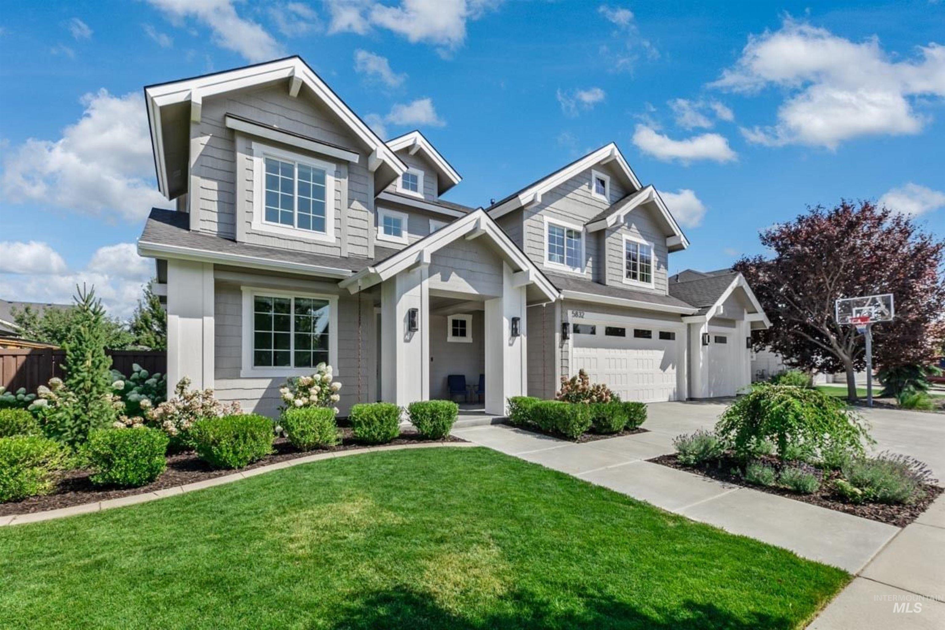 5832 N Bolsena Ave, Meridian, Idaho 83646, 5 Bedrooms, 3.5 Bathrooms, Residential For Sale, Price $928,000,MLS 98999299