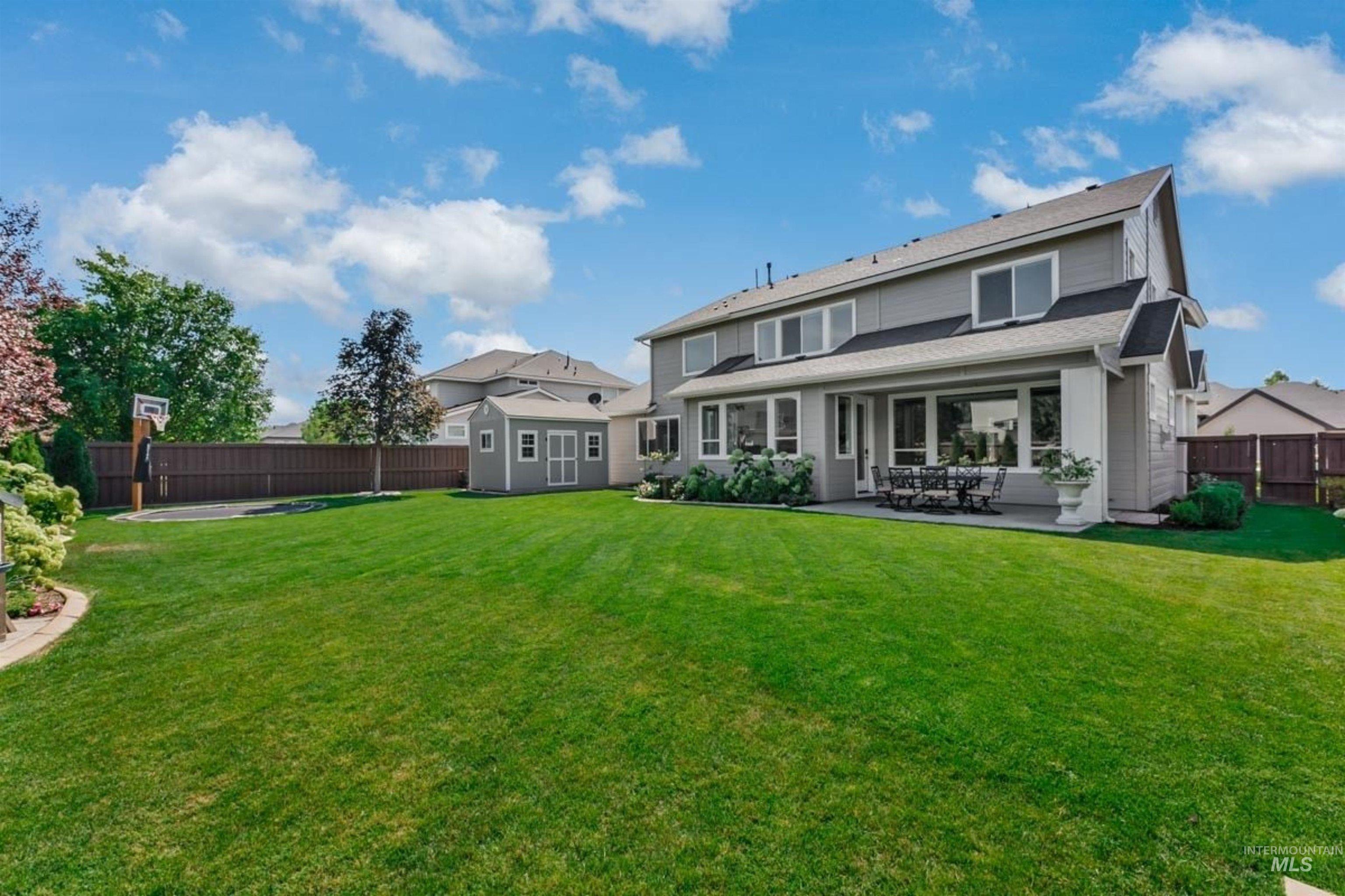 5832 N Bolsena Ave, Meridian, Idaho 83646, 5 Bedrooms, 3.5 Bathrooms, Residential For Sale, Price $928,000,MLS 98999299