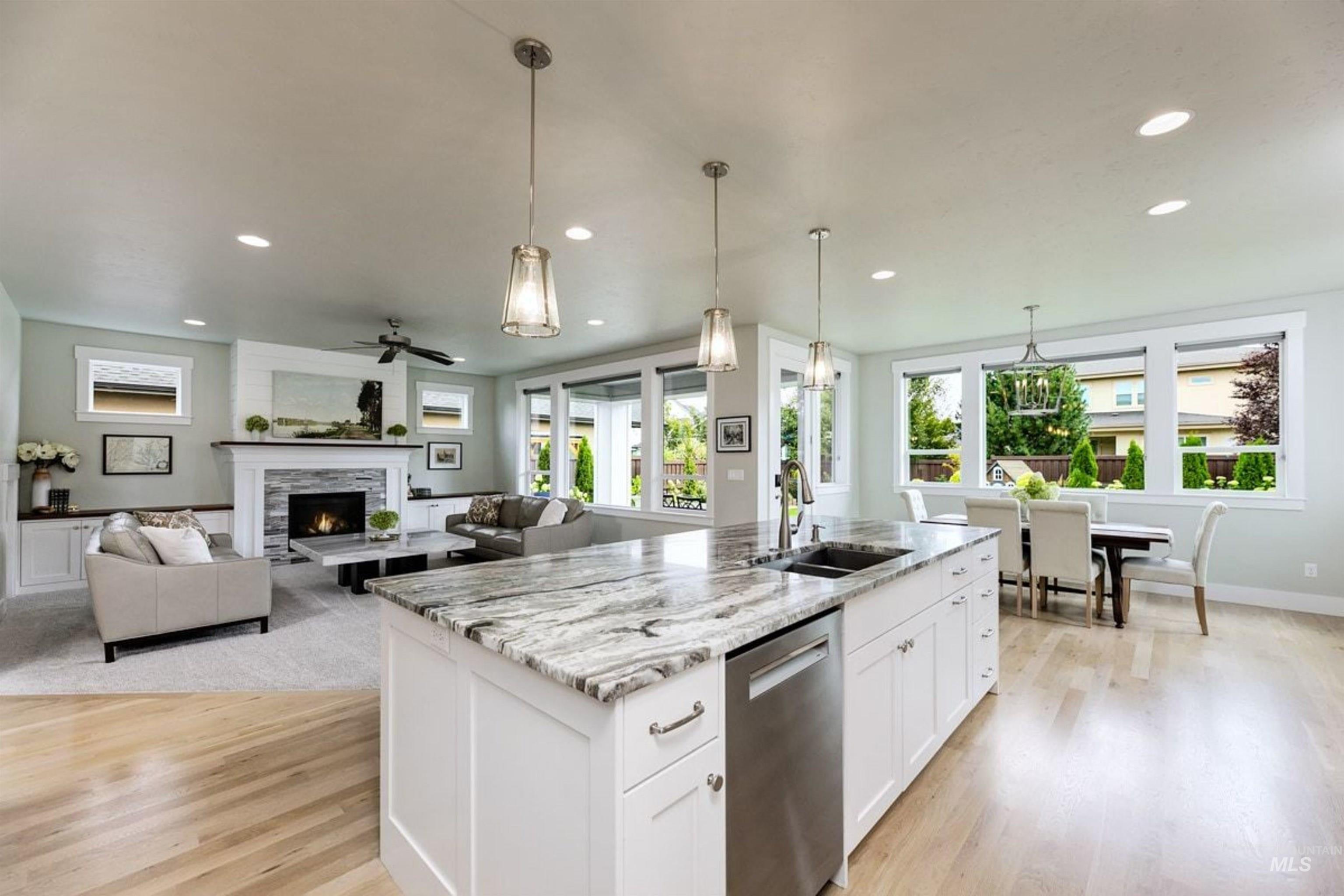 5832 N Bolsena Ave, Meridian, Idaho 83646, 5 Bedrooms, 3.5 Bathrooms, Residential For Sale, Price $928,000,MLS 98999299