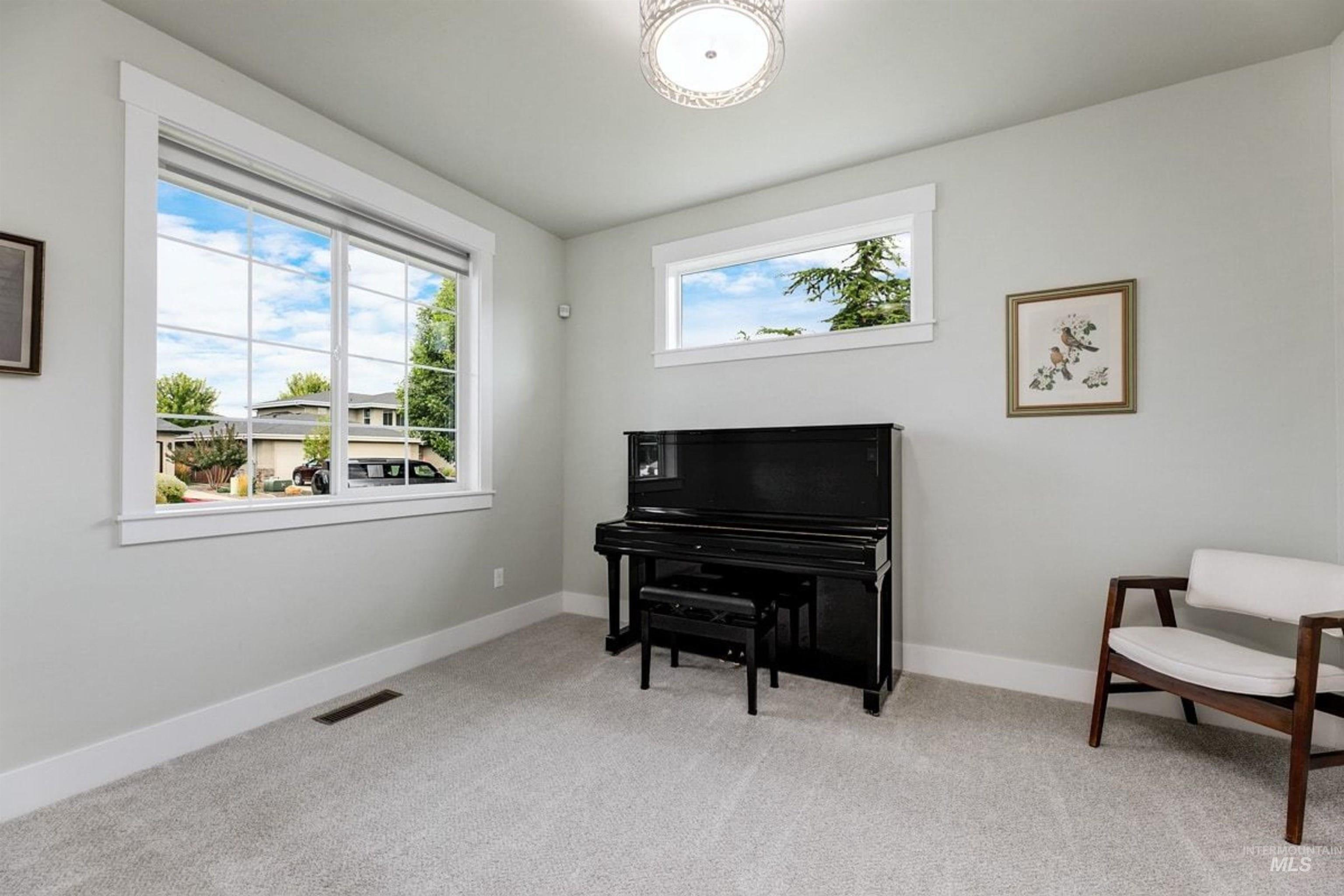 5832 N Bolsena Ave, Meridian, Idaho 83646, 5 Bedrooms, 3.5 Bathrooms, Residential For Sale, Price $928,000,MLS 98999299