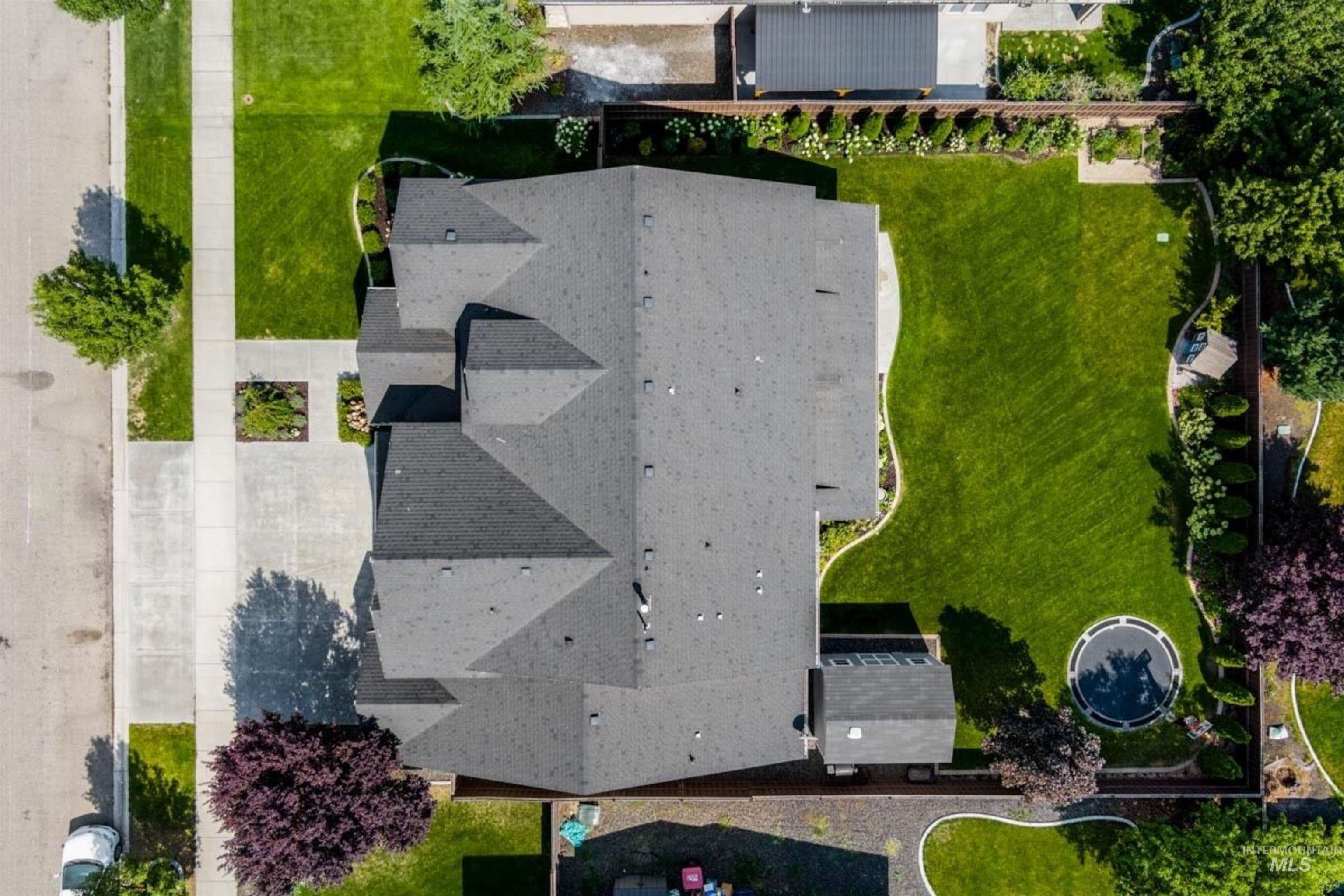 5832 N Bolsena Ave, Meridian, Idaho 83646, 5 Bedrooms, 3.5 Bathrooms, Residential For Sale, Price $928,000,MLS 98999299