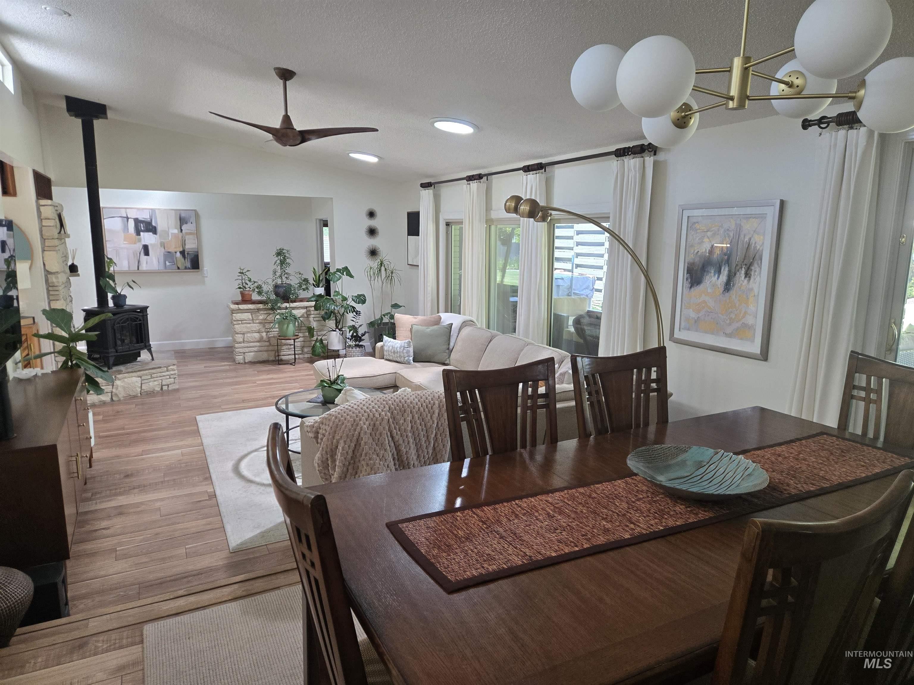 733 Greenwood Drive, Twin Falls, Idaho 83301, 3 Bedrooms, 3 Bathrooms, Residential For Sale, Price $429,000,MLS 98999302