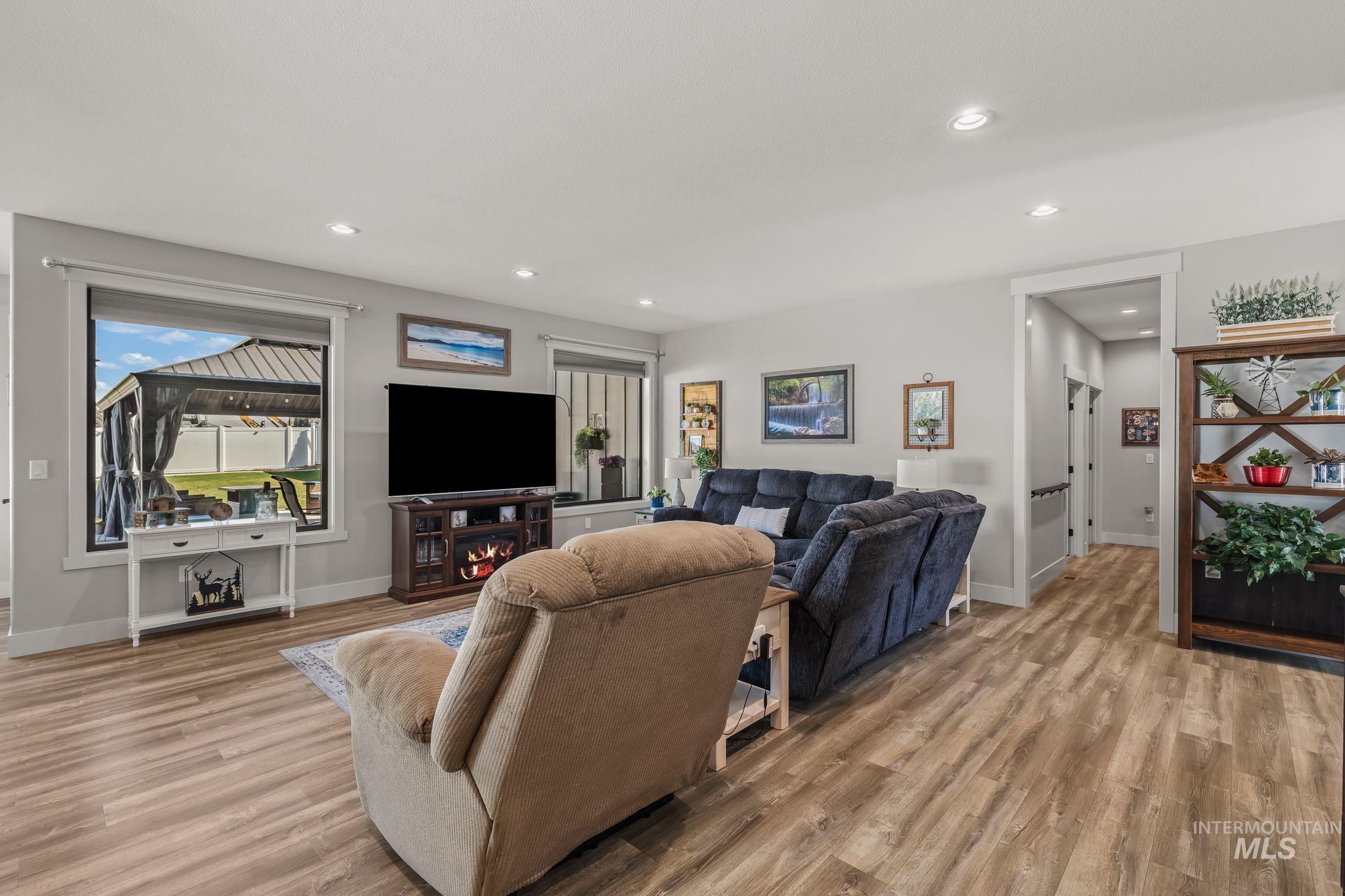 3745 Skyview Drive, Lewiston, Idaho 83501, 3 Bedrooms, 3 Bathrooms, Residential For Sale, Price $905,000, 98999309