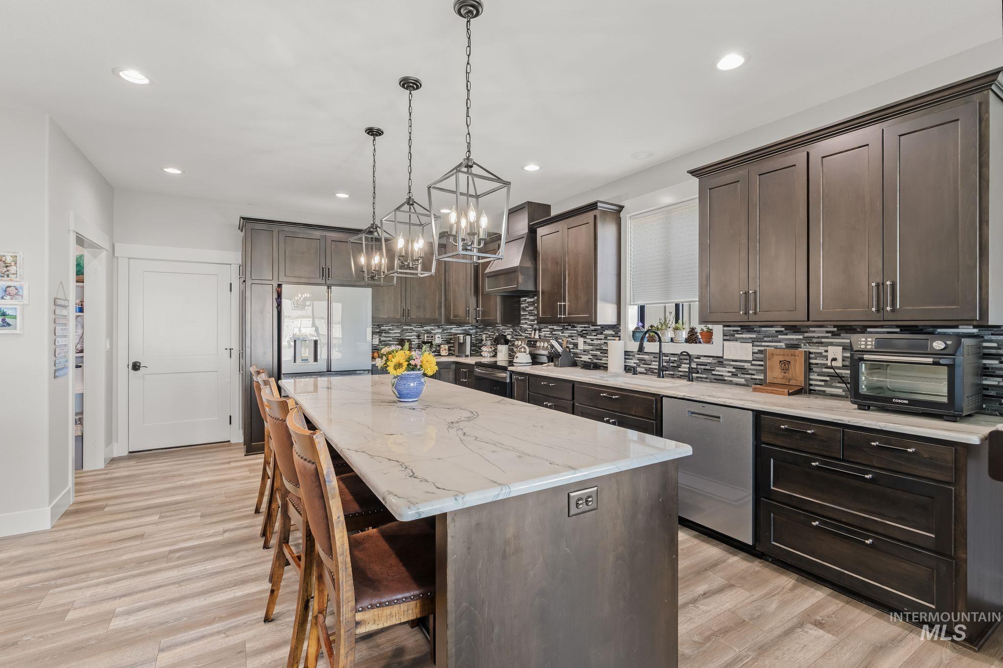 3745 Skyview Drive, Lewiston, Idaho 83501, 3 Bedrooms, 3 Bathrooms, Residential For Sale, Price $905,000, 98999309