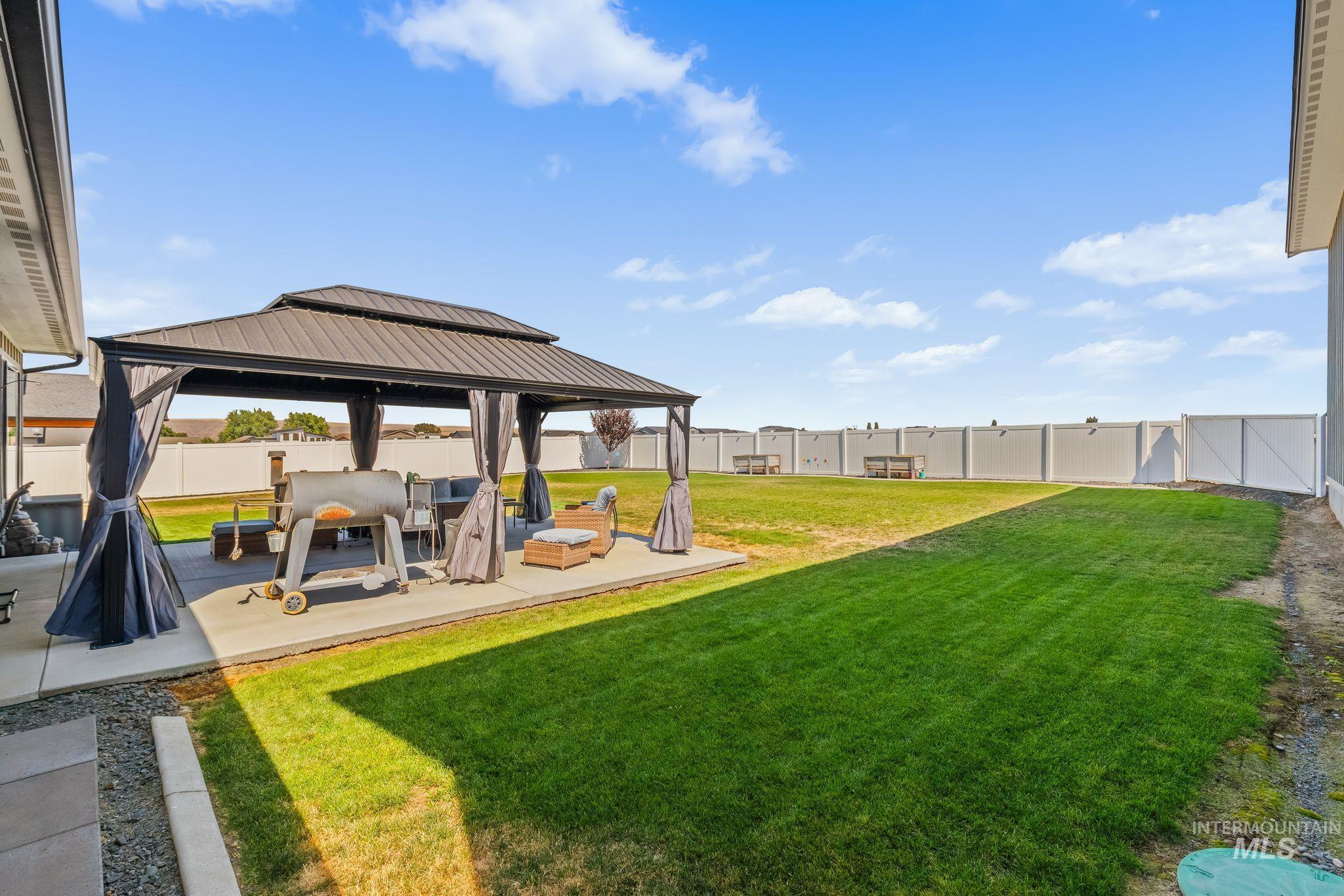 3745 Skyview Drive, Lewiston, Idaho 83501, 3 Bedrooms, 3 Bathrooms, Residential For Sale, Price $905,000, 98999309