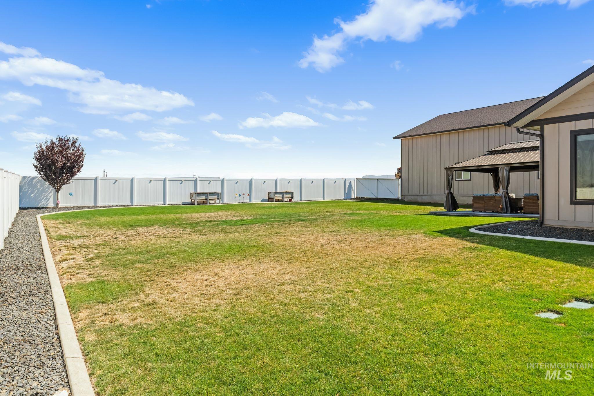 3745 Skyview Drive, Lewiston, Idaho 83501, 3 Bedrooms, 3 Bathrooms, Residential For Sale, Price $905,000, 98999309