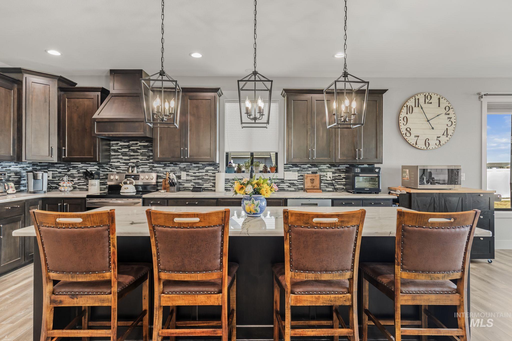 3745 Skyview Drive, Lewiston, Idaho 83501, 3 Bedrooms, 3 Bathrooms, Residential For Sale, Price $905,000, 98999309