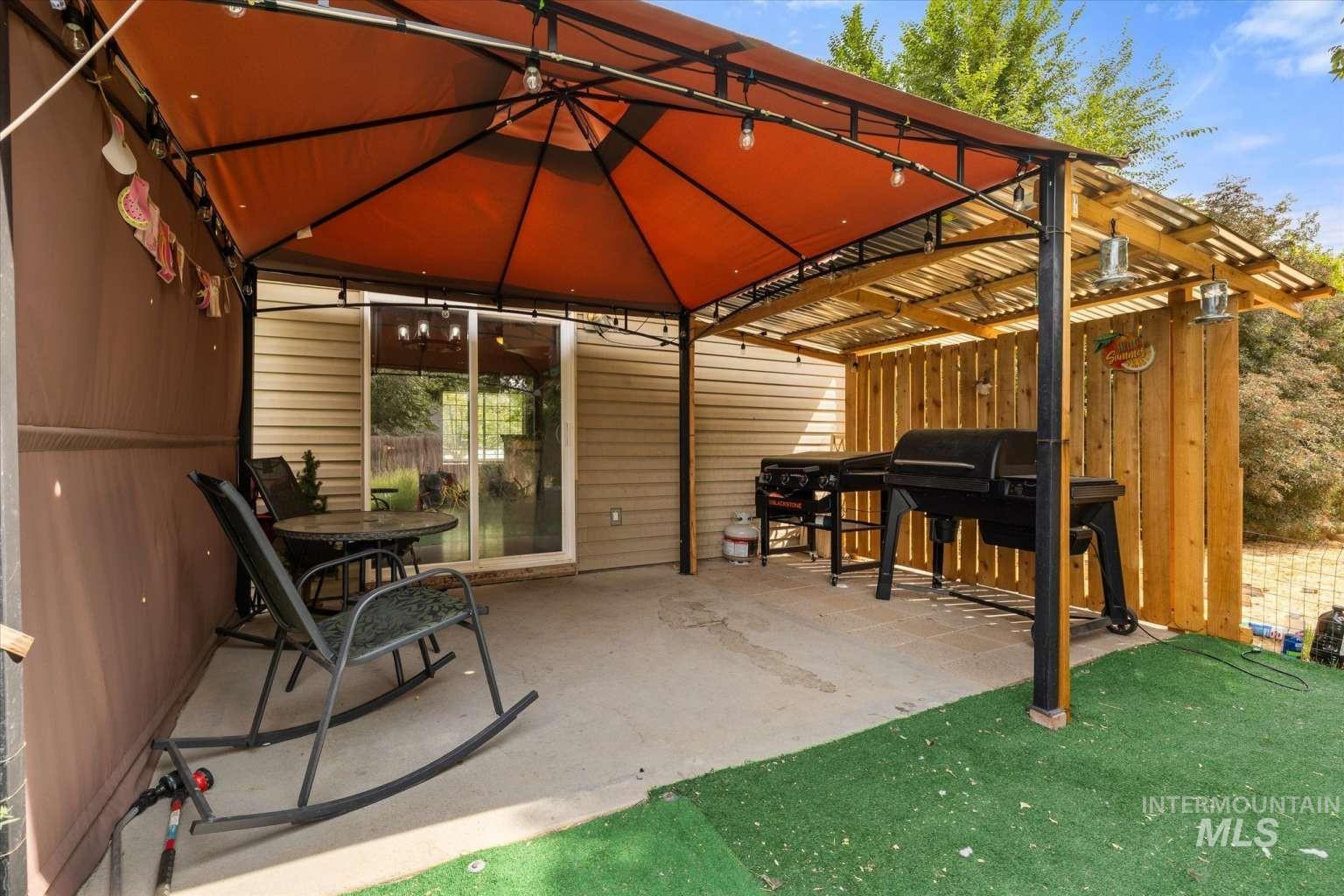 141 E Bay Owl Dr, Kuna, Idaho 83634, 3 Bedrooms, 2 Bathrooms, Residential For Sale, Price $375,000, 98999317