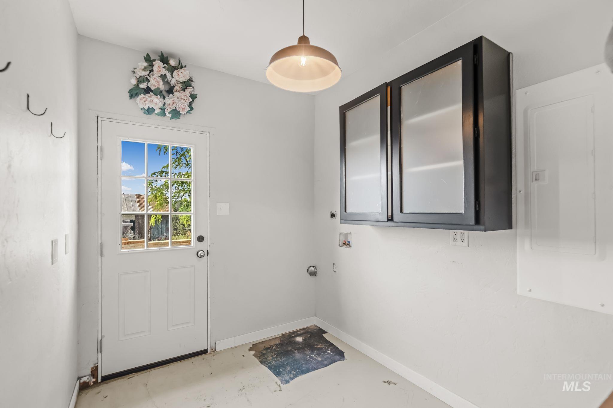 1011 20th Avenue, Clarkston, Washington 99403, 3 Bedrooms, 2 Bathrooms, Residential For Sale, Price $425,000, 98999339