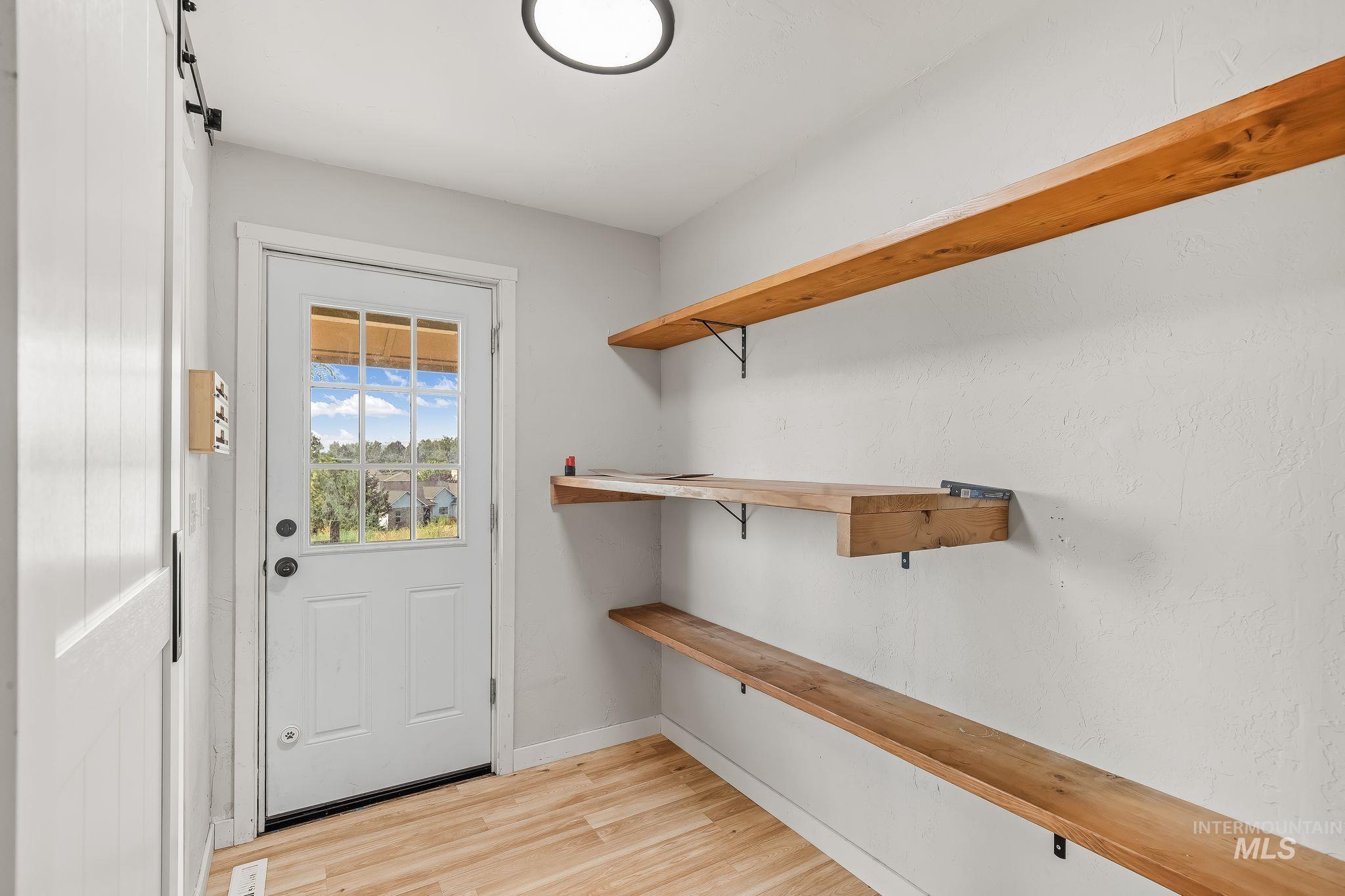 1011 20th Avenue, Clarkston, Washington 99403, 3 Bedrooms, 2 Bathrooms, Residential For Sale, Price $425,000, 98999339