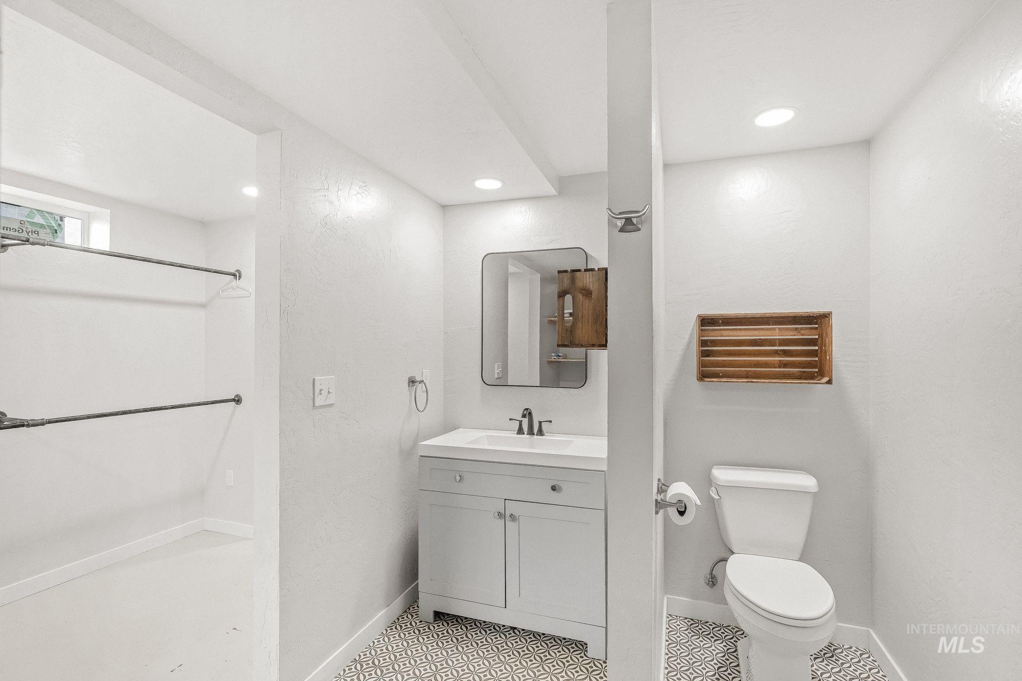 1011 20th Avenue, Clarkston, Washington 99403, 3 Bedrooms, 2 Bathrooms, Residential For Sale, Price $425,000, 98999339