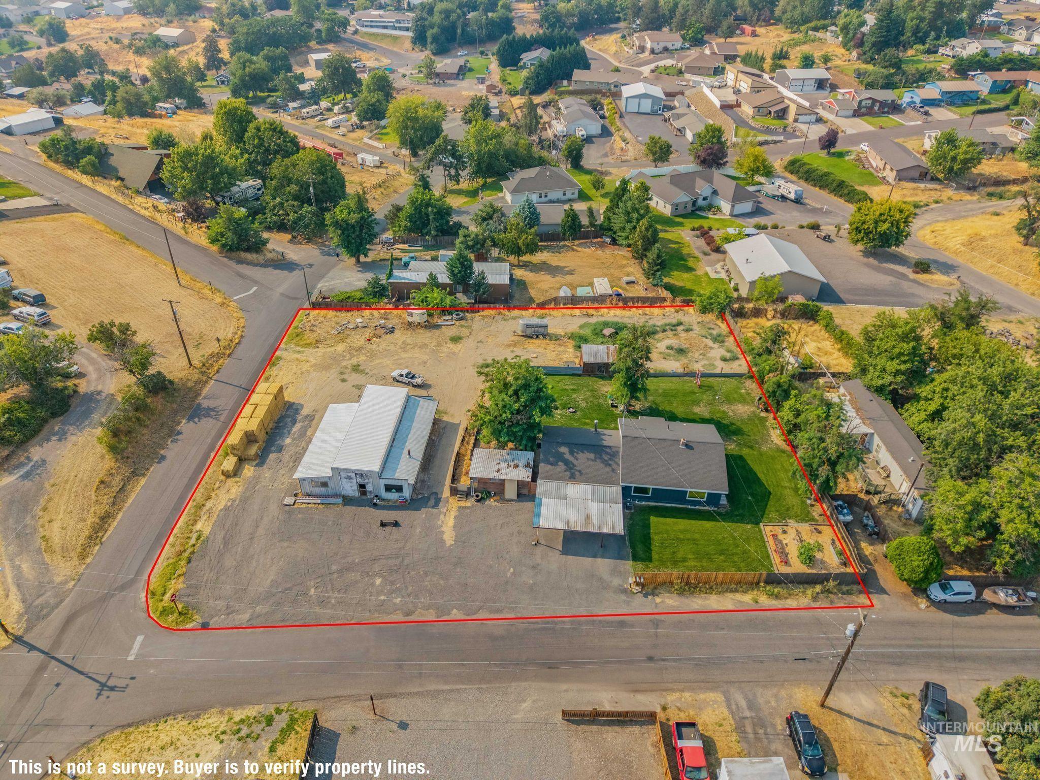 1011 20th Avenue, Clarkston, Washington 99403, 3 Bedrooms, 2 Bathrooms, Residential For Sale, Price $425,000, 98999339