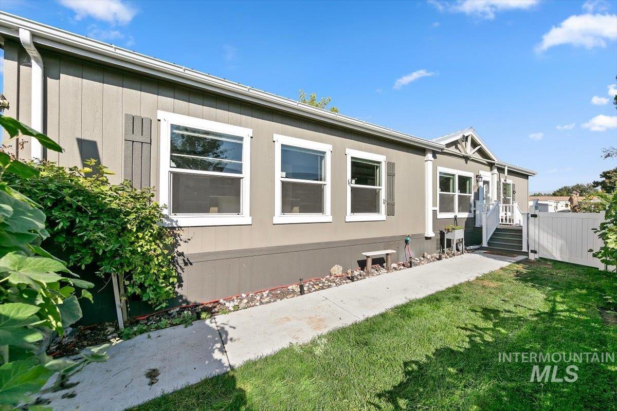 700 E Fairview Ave Spc 14, Meridian, Idaho 83642, 3 Bedrooms, 2 Bathrooms, Residential For Sale, Price $249,999,MLS 98999342