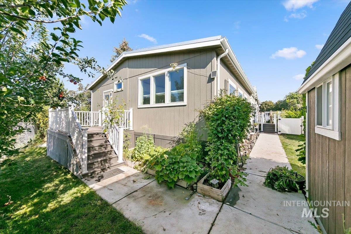 700 E Fairview Ave Spc 14, Meridian, Idaho 83642, 3 Bedrooms, 2 Bathrooms, Residential For Sale, Price $249,999,MLS 98999342