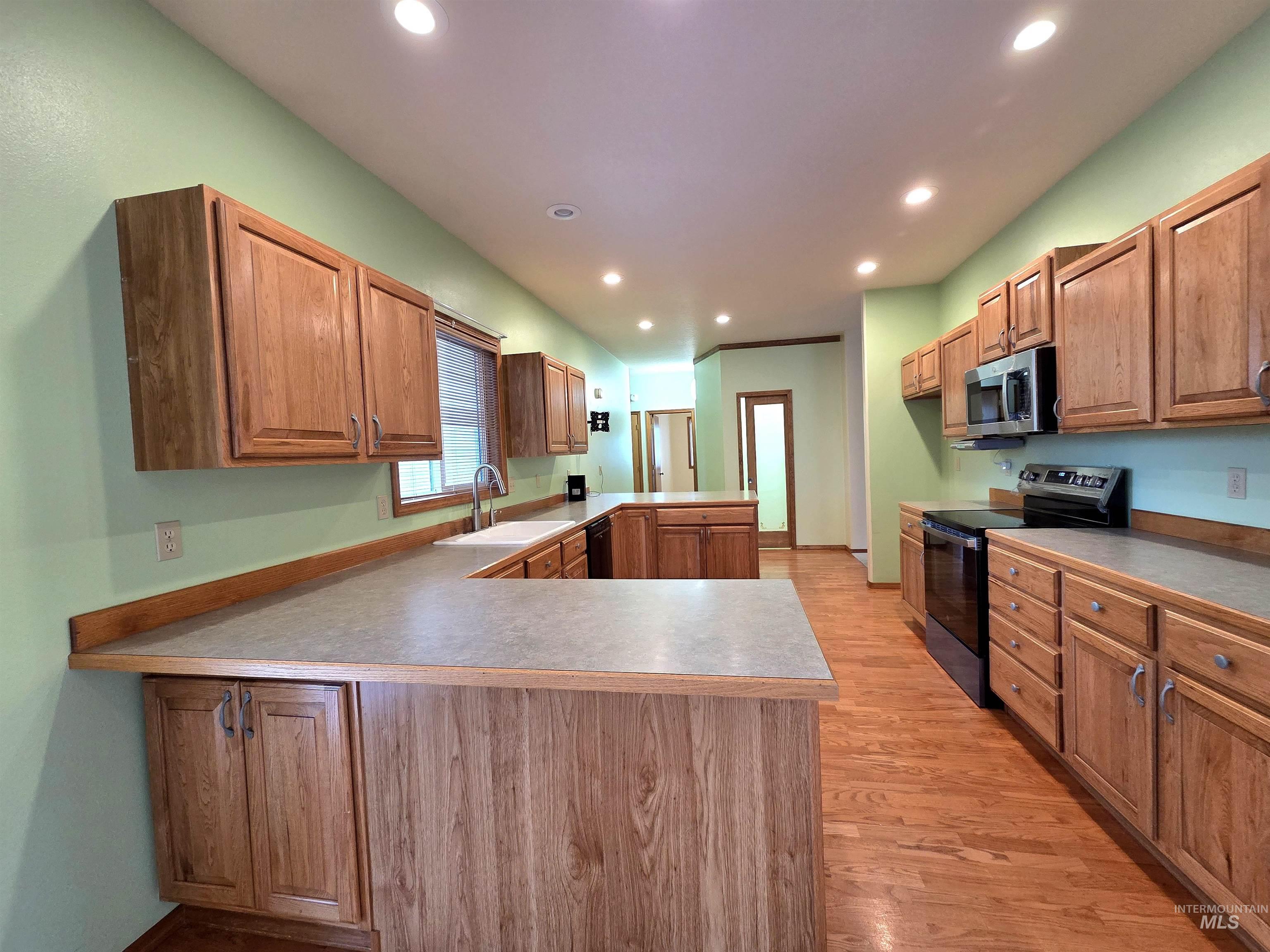 2188 Greenbrier Dr, Emmett, Idaho 83617, 4 Bedrooms, 2 Bathrooms, Residential For Sale, Price $524,900, 98999357