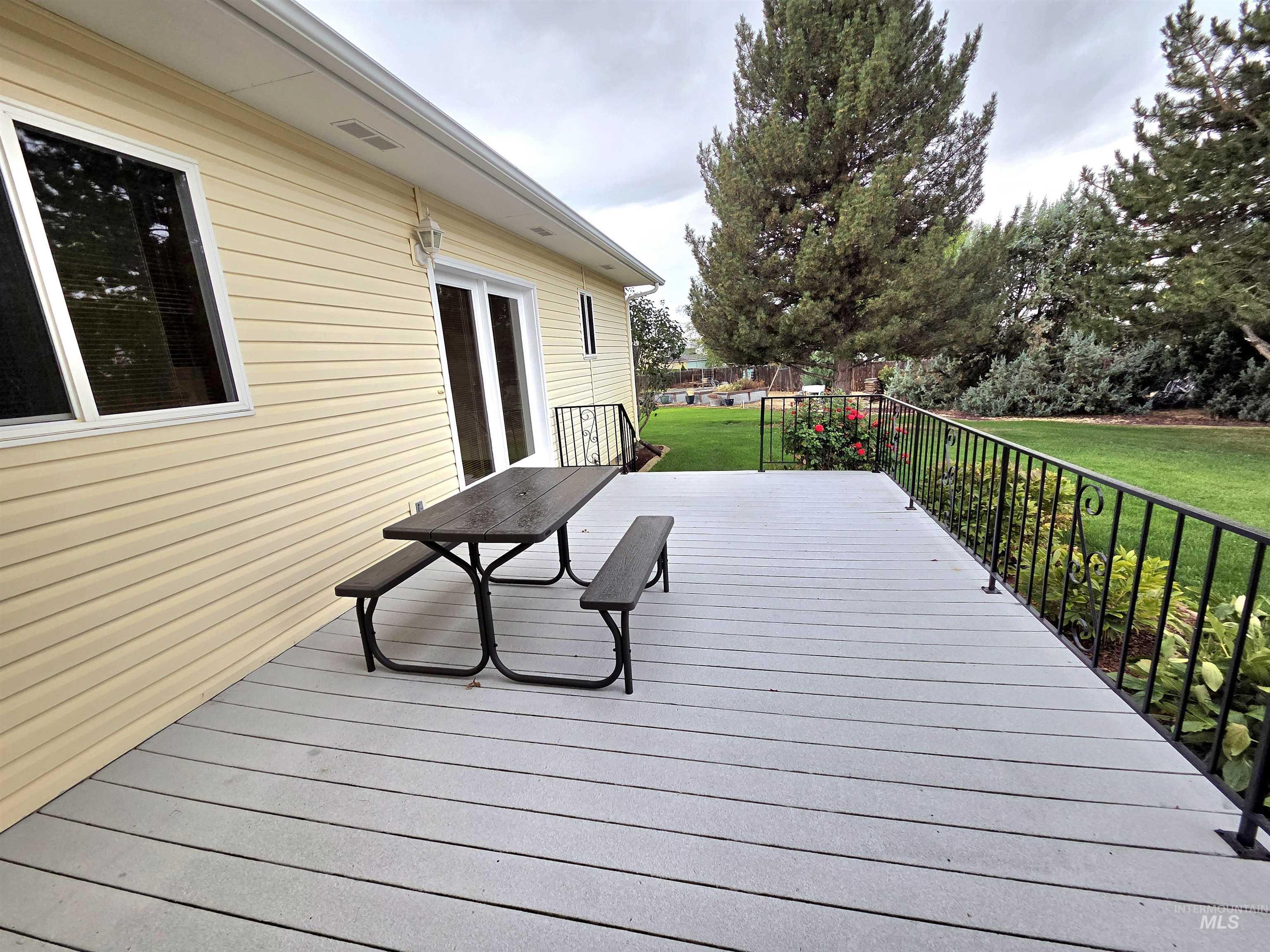 2188 Greenbrier Dr, Emmett, Idaho 83617, 4 Bedrooms, 2 Bathrooms, Residential For Sale, Price $524,900, 98999357