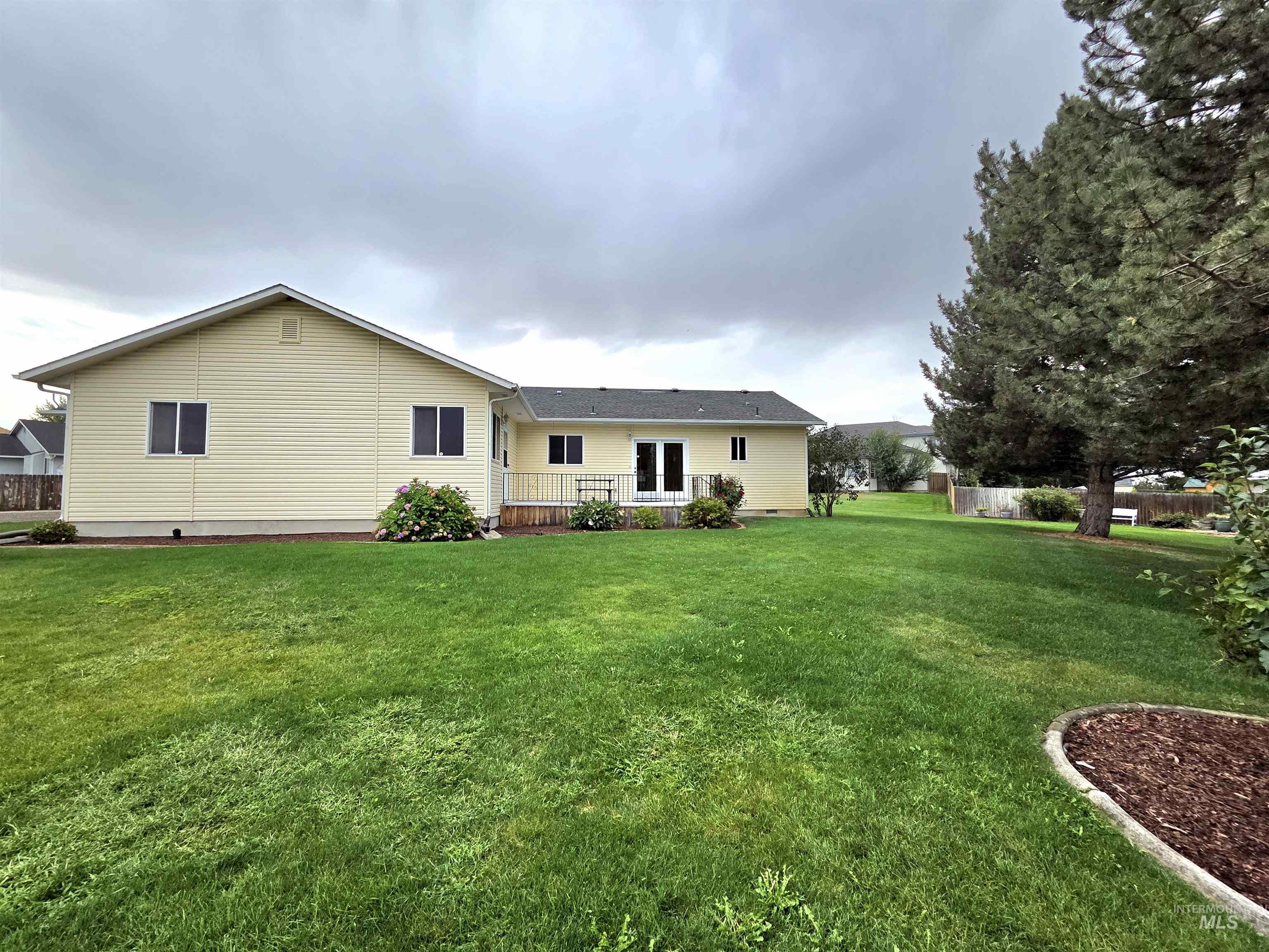 2188 Greenbrier Dr, Emmett, Idaho 83617, 4 Bedrooms, 2 Bathrooms, Residential For Sale, Price $524,900, 98999357