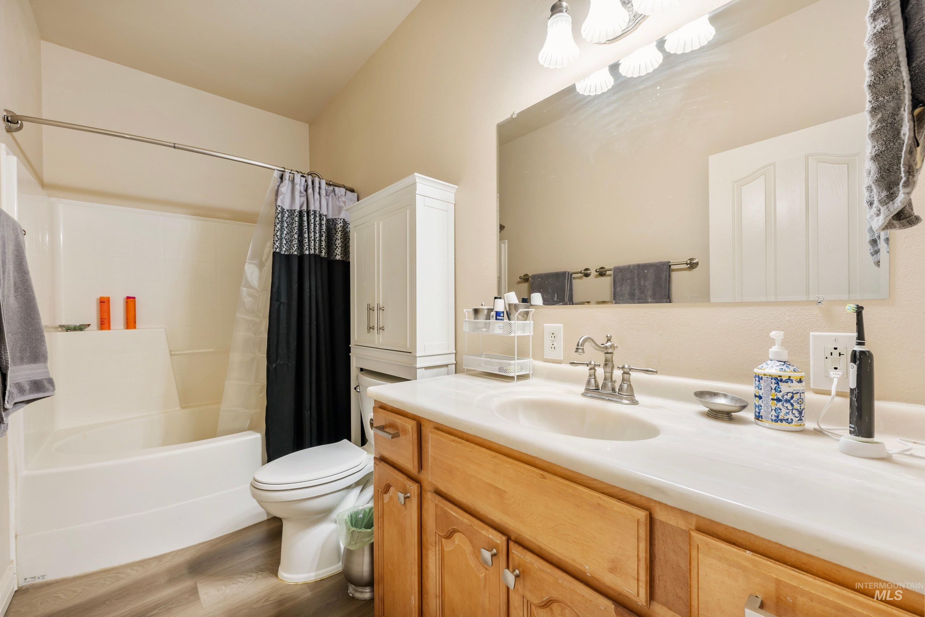 5530 E Tower Lane, Caldwell, Idaho 83607, 7 Bedrooms, 4 Bathrooms, Residential For Sale, Price $910,000, 98999368