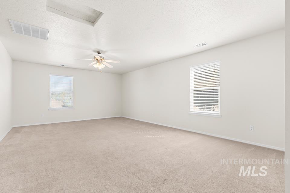 16346 Silver Creek, Caldwell, Idaho 83607, 3 Bedrooms, 2.5 Bathrooms, Residential For Sale, Price $389,950,MLS 98999371