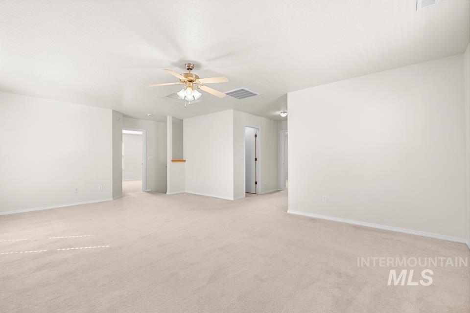 16346 Silver Creek, Caldwell, Idaho 83607, 3 Bedrooms, 2.5 Bathrooms, Residential For Sale, Price $389,950,MLS 98999371