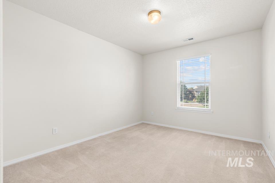 16346 Silver Creek, Caldwell, Idaho 83607, 3 Bedrooms, 2.5 Bathrooms, Residential For Sale, Price $389,950,MLS 98999371