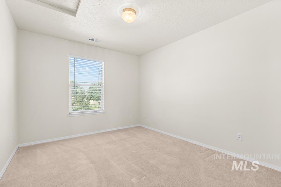 16346 Silver Creek, Caldwell, Idaho 83607, 3 Bedrooms, 2.5 Bathrooms, Residential For Sale, Price $389,950,MLS 98999371