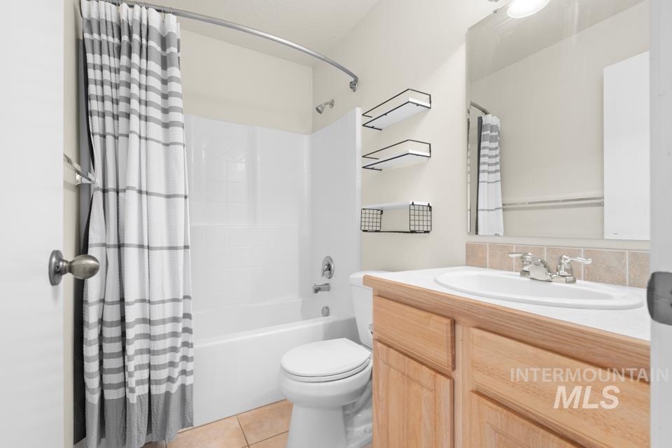 16346 Silver Creek, Caldwell, Idaho 83607, 3 Bedrooms, 2.5 Bathrooms, Residential For Sale, Price $389,950,MLS 98999371