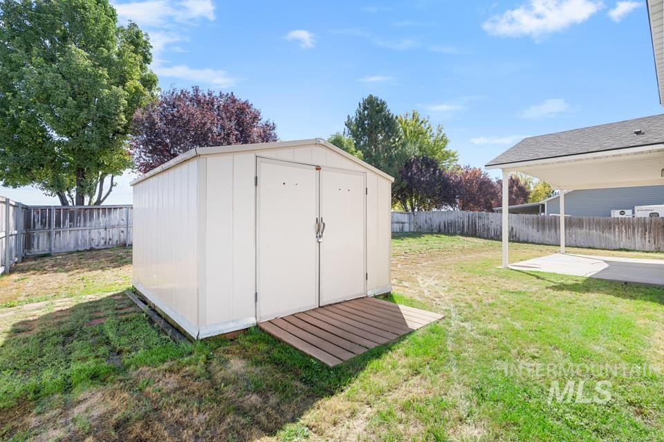 16346 Silver Creek, Caldwell, Idaho 83607, 3 Bedrooms, 2.5 Bathrooms, Residential For Sale, Price $389,950,MLS 98999371