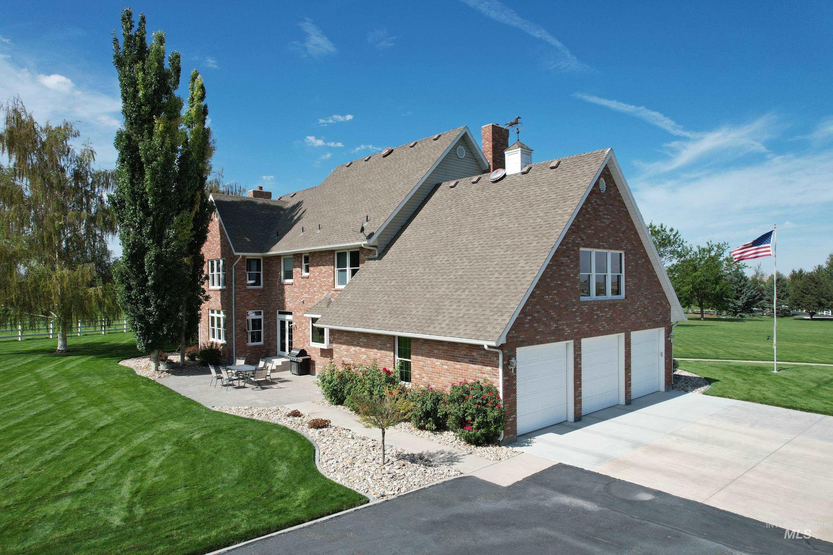 29 S 500 W, Burley, Idaho 83318, 4 Bedrooms, 3.5 Bathrooms, Farm & Ranch For Sale, Price $1,995,000, 98999372