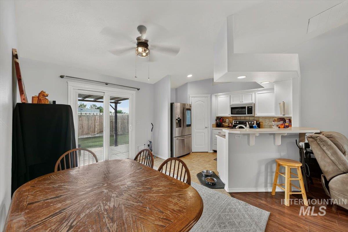 5308 Worth Way, Caldwell, Idaho 83607, 3 Bedrooms, 2.5 Bathrooms, Residential For Sale, Price $354,900,MLS 98999374
