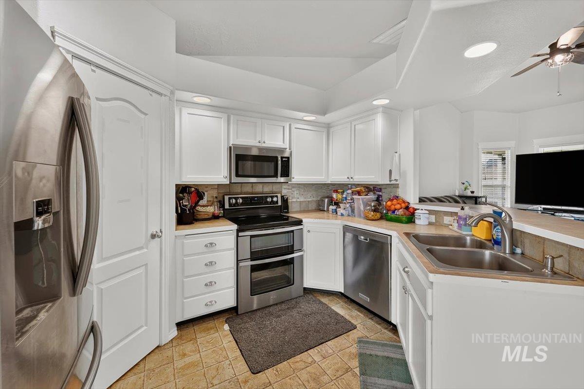 5308 Worth Way, Caldwell, Idaho 83607, 3 Bedrooms, 2.5 Bathrooms, Residential For Sale, Price $354,900,MLS 98999374