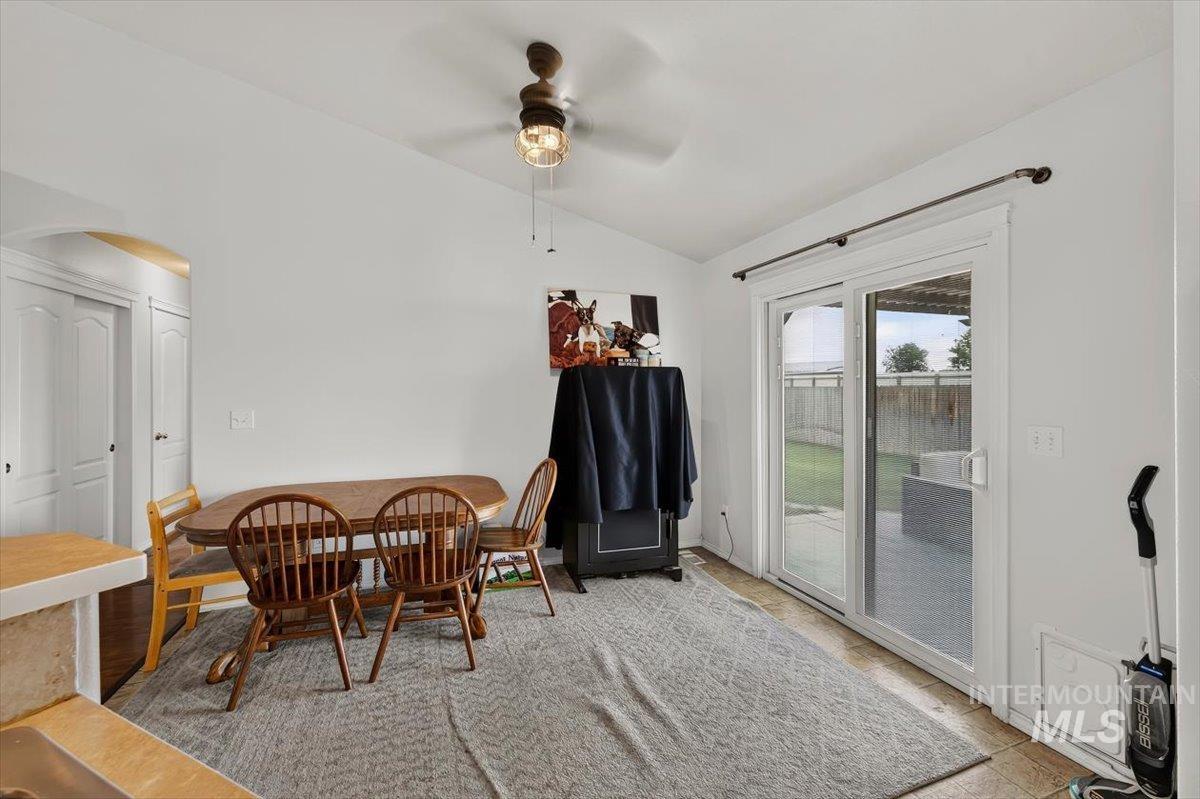 5308 Worth Way, Caldwell, Idaho 83607, 3 Bedrooms, 2.5 Bathrooms, Residential For Sale, Price $354,900,MLS 98999374