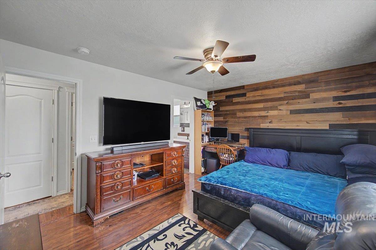 5308 Worth Way, Caldwell, Idaho 83607, 3 Bedrooms, 2.5 Bathrooms, Residential For Sale, Price $354,900,MLS 98999374