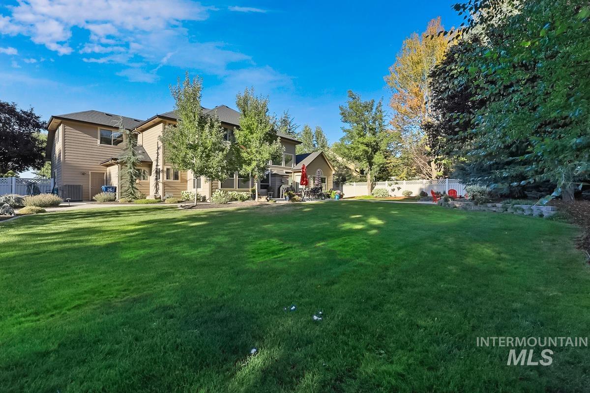277 W Drift Stone Ct, Eagle, Idaho 83616, 4 Bedrooms, 2.5 Bathrooms, Residential For Sale, Price $1,199,000,MLS 98999377
