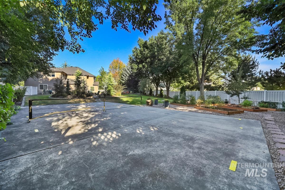 277 W Drift Stone Ct, Eagle, Idaho 83616, 4 Bedrooms, 2.5 Bathrooms, Residential For Sale, Price $1,199,000,MLS 98999377