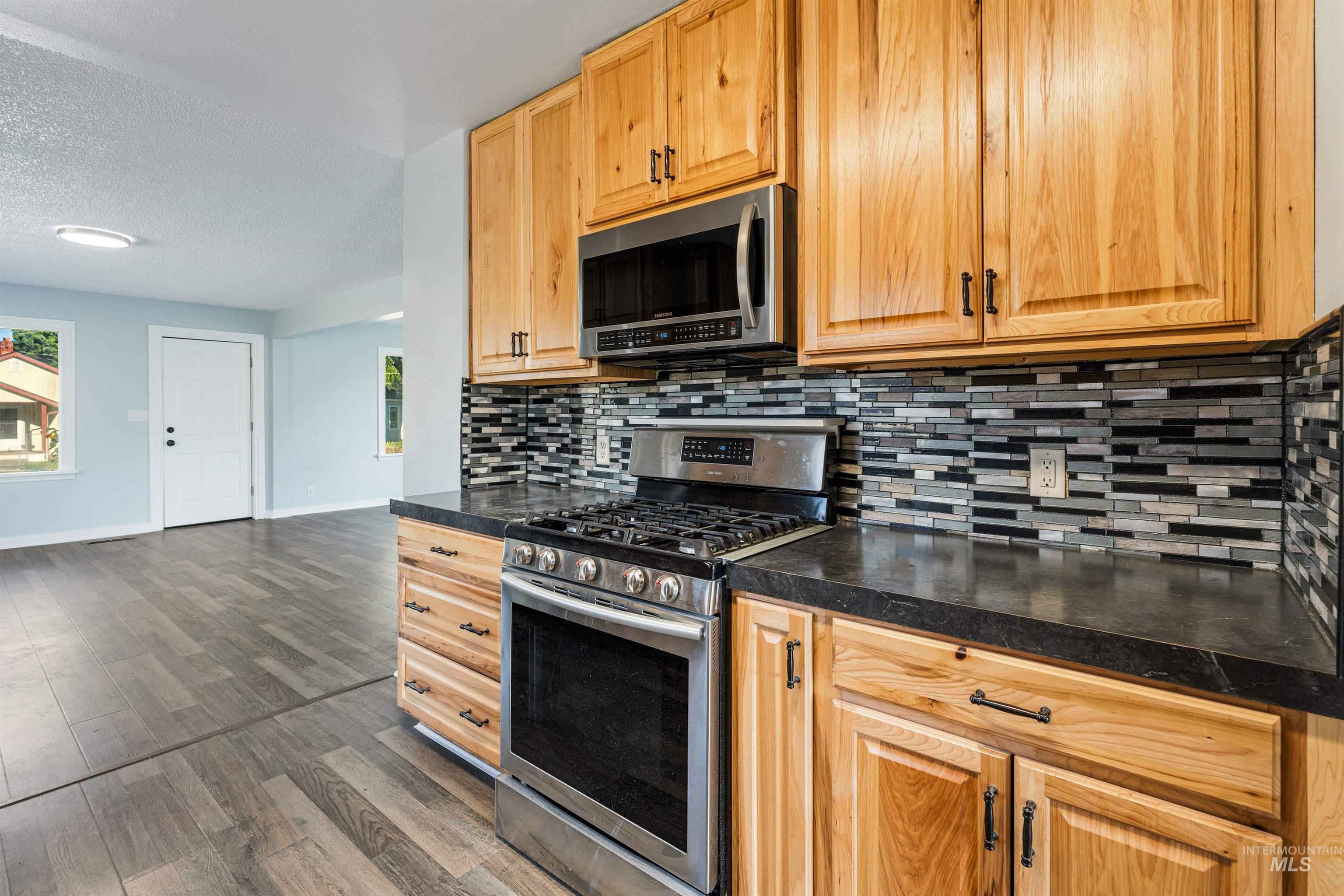 722 3rd St, Clarkston, Washington 99403, 5 Bedrooms, 2 Bathrooms, Residential For Sale, Price $354,000,MLS 98999380
