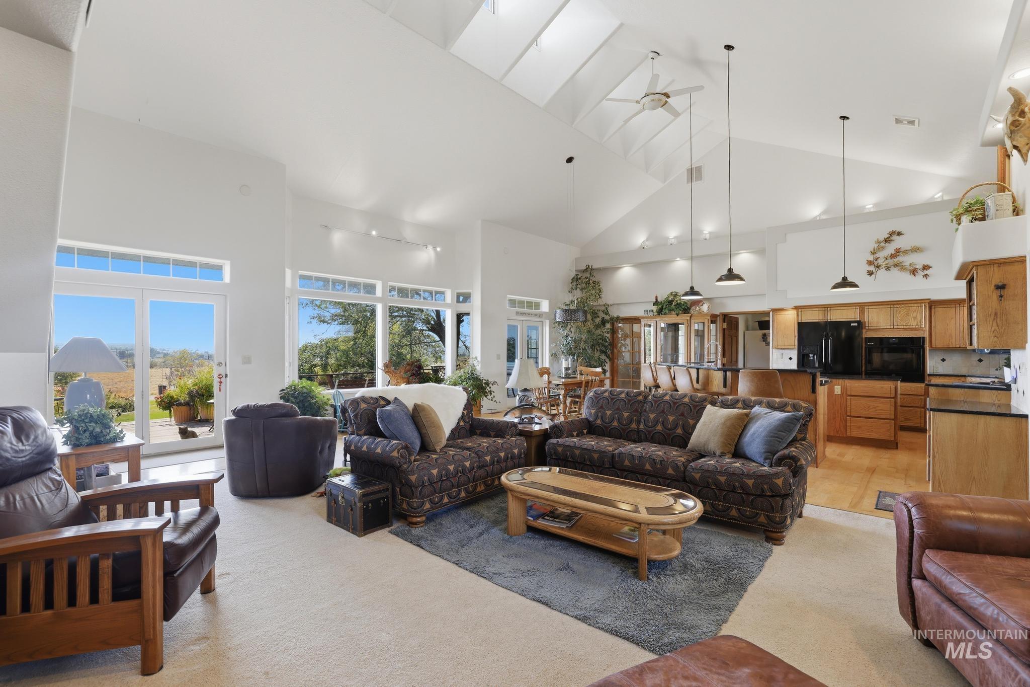 117 View DR, Jerome, Idaho 83338, 5 Bedrooms, 3 Bathrooms, Residential For Sale, Price $679,000, 98999382