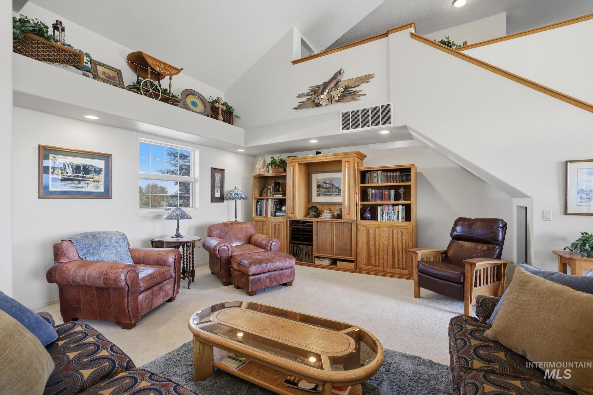 117 View DR, Jerome, Idaho 83338, 5 Bedrooms, 3 Bathrooms, Residential For Sale, Price $679,000, 98999382