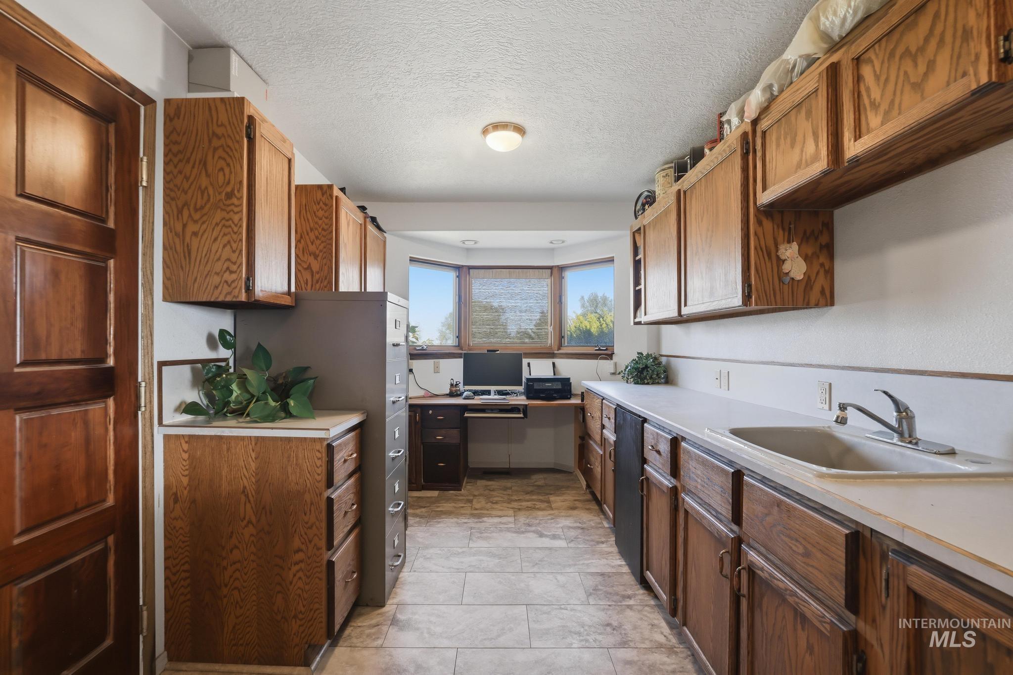 117 View DR, Jerome, Idaho 83338, 5 Bedrooms, 3 Bathrooms, Residential For Sale, Price $679,000, 98999382